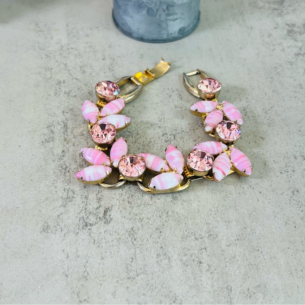 Vintage Juliana Pink White Swirl Milk Glass and Rhinestone Bracelet 6.75in - Picture 5 of 14